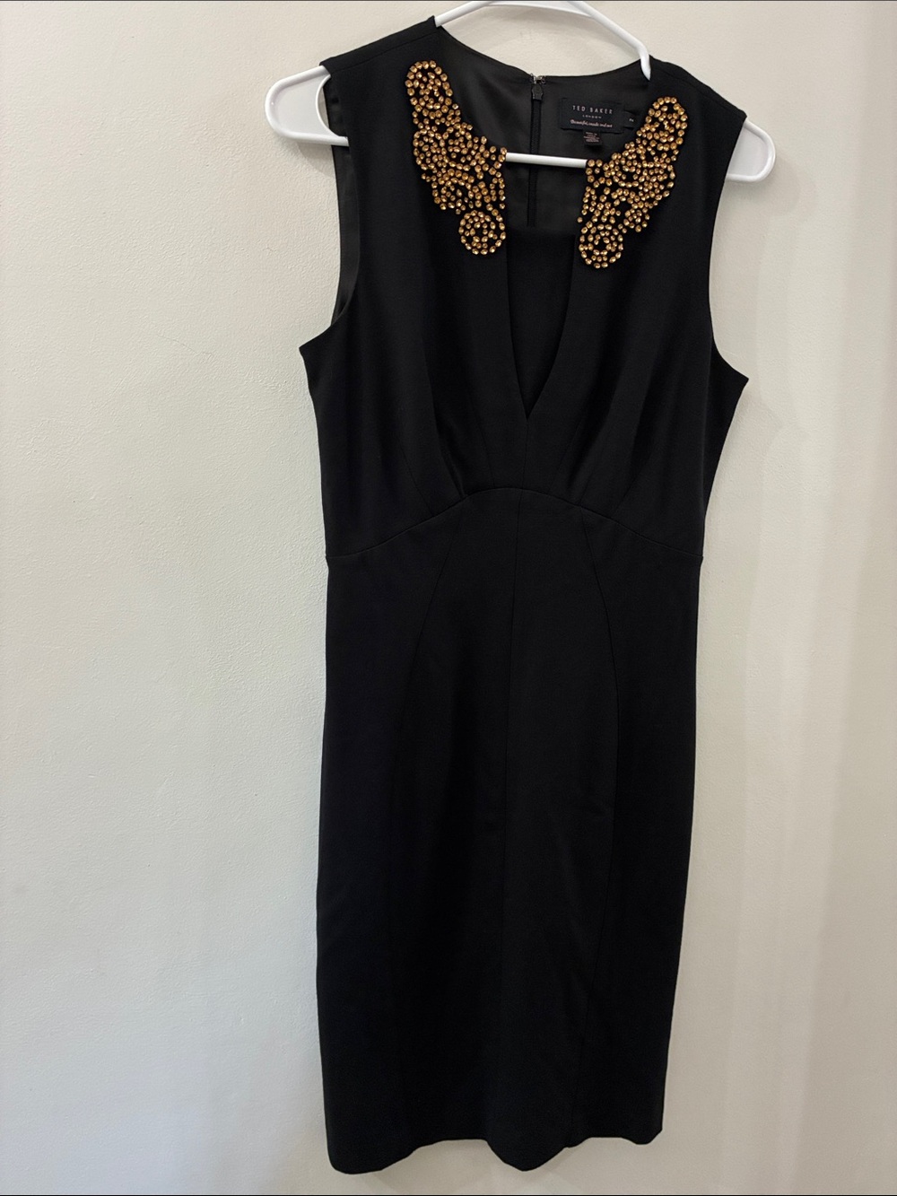 Ted Baker Black Sleeveless Beaded Collar Sheath Dress - size 2